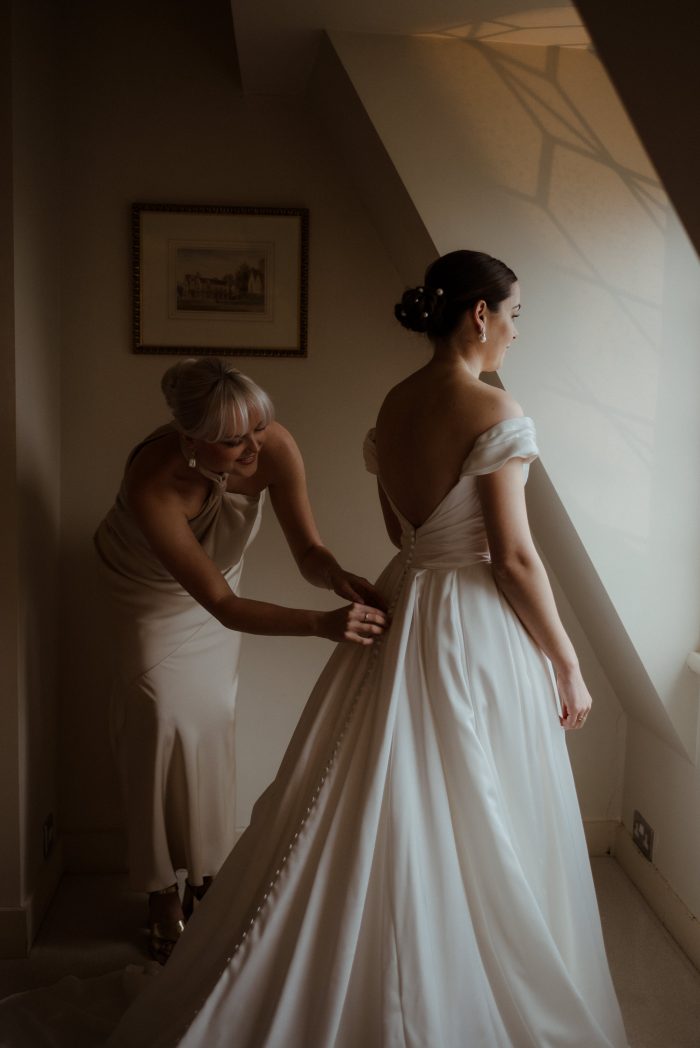 Bride getting married at home as her wedding venue
