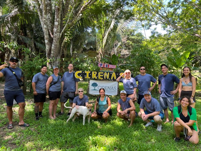 Maggie Sottero employees volunteering with CIRENAS