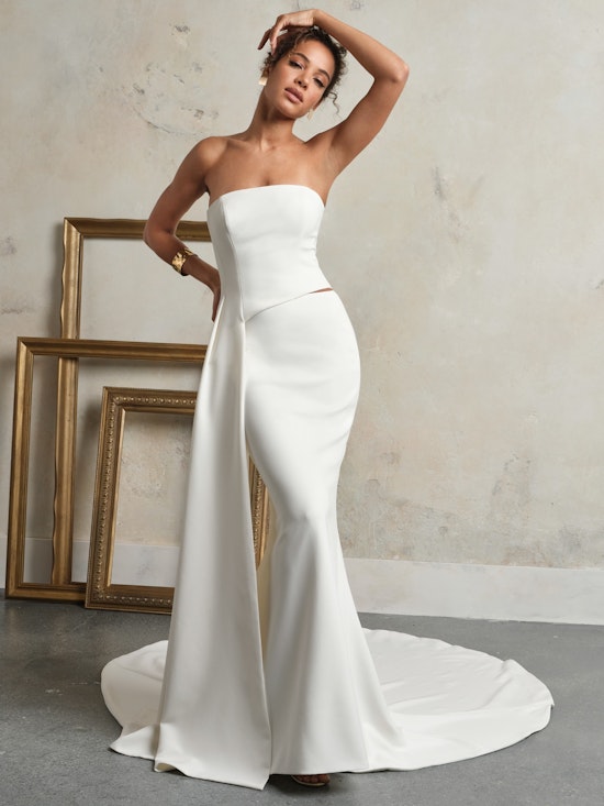 Bride wearing Sakura by Sottero and Midgley